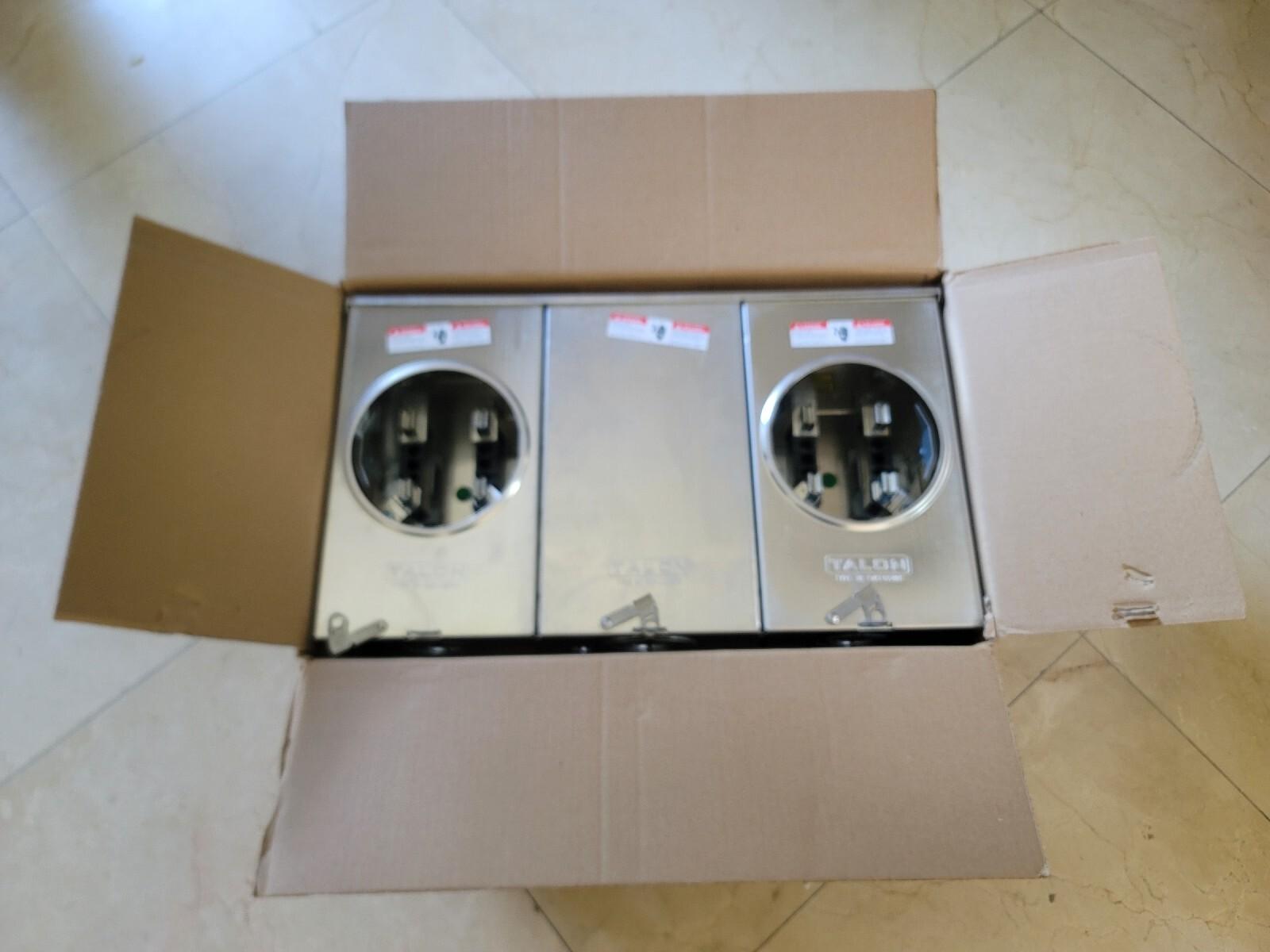 UA2736-ZGF 200 ALUMINUM Enclosure DUAL METER SOCKET Gang Box 1-phase