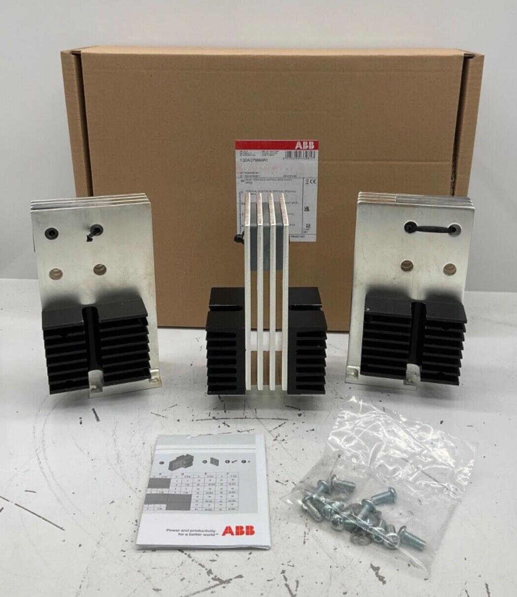 ZE4VRFW32 REAR TERMINALS VERTICAL KIT FOR EMAX SERIES E4.2 3200A