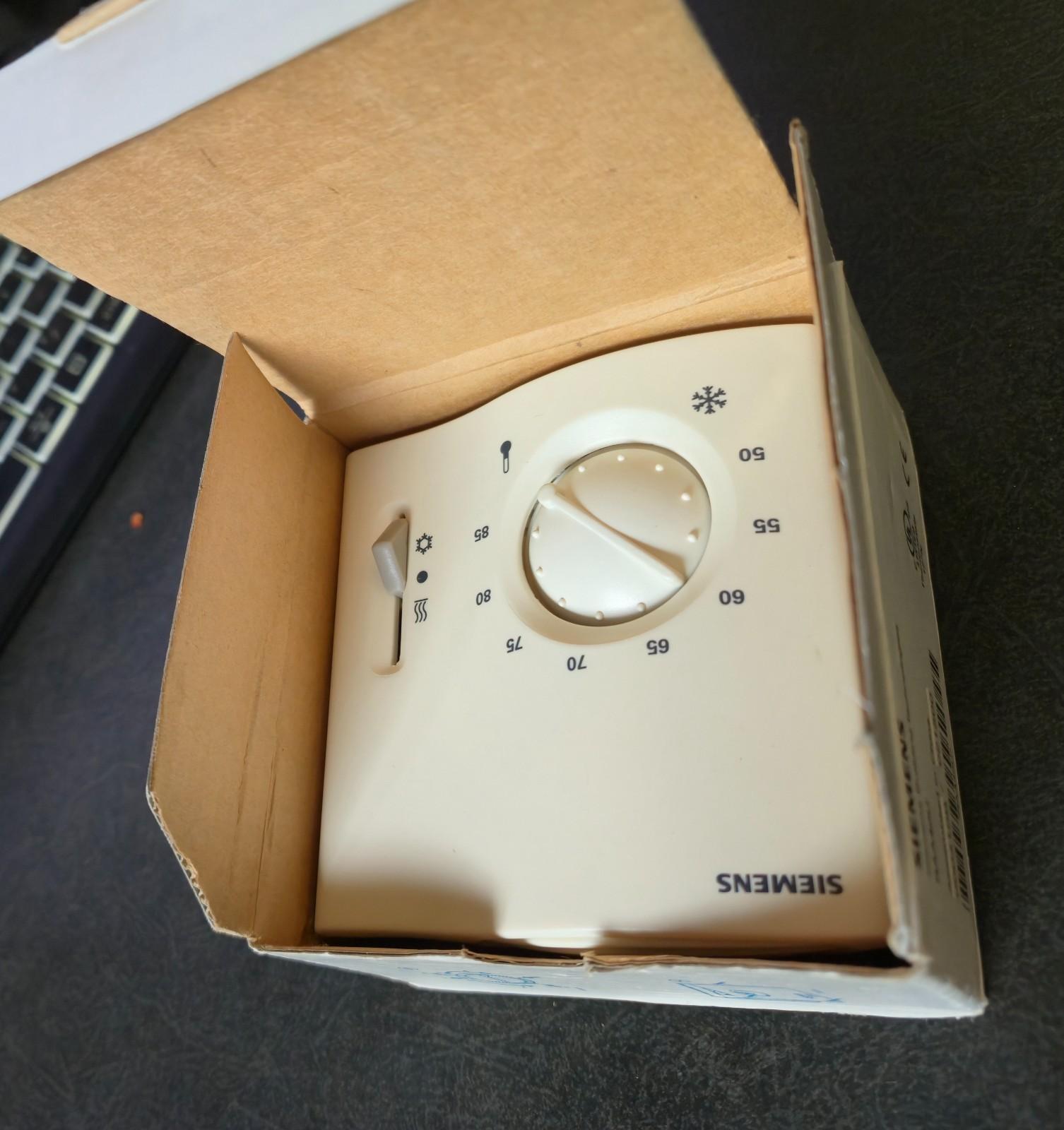 RAA20U THERMOSTAT wire two-point control algorithm on-off)