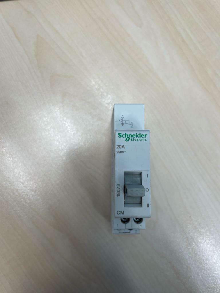 Linear iSSW-20A-250V AC-3 positions Schneider Electric switch A9E18073