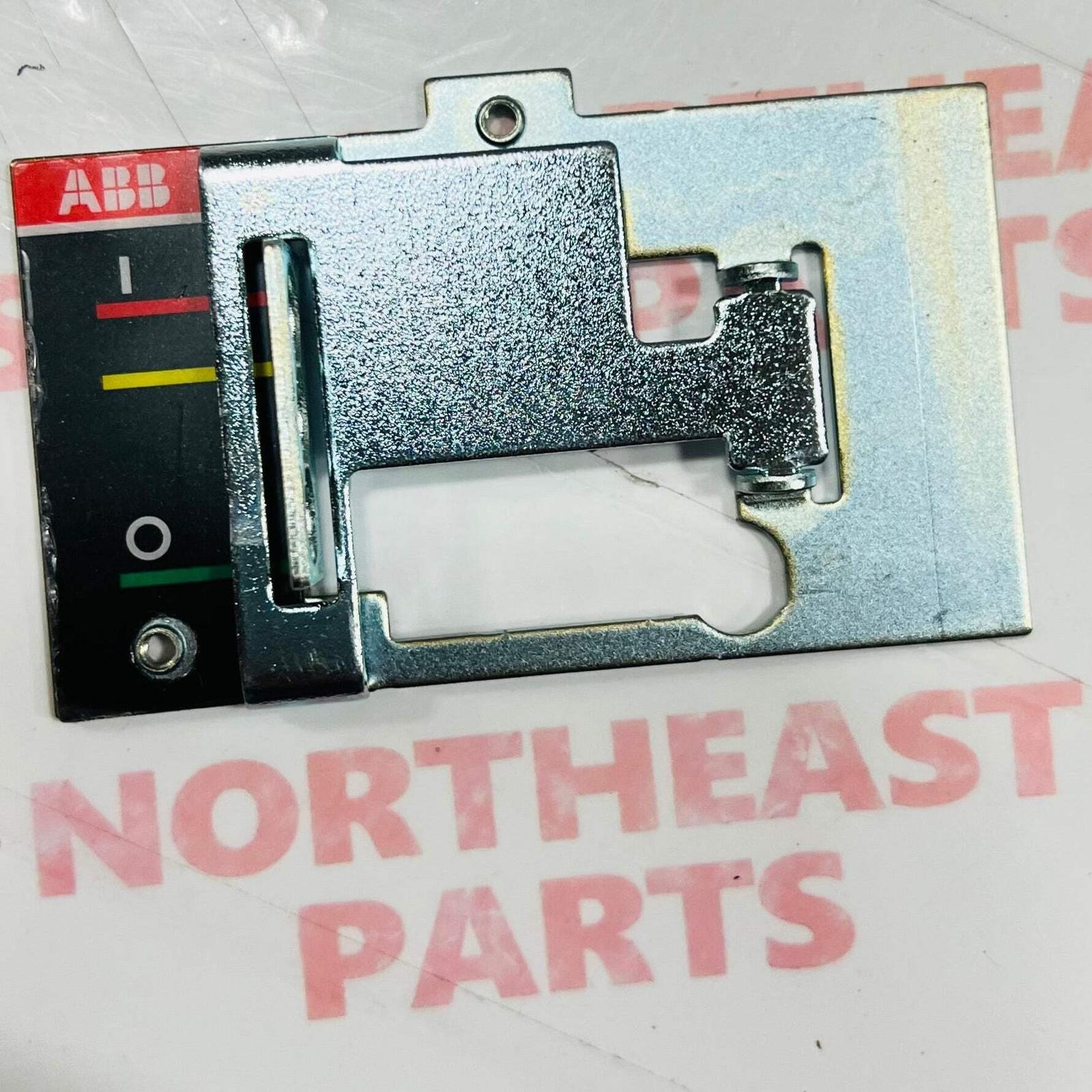 KXTCPLLOPCL PADLOCK DEVICE IN OPEN/CLOSED XT2-XT4
