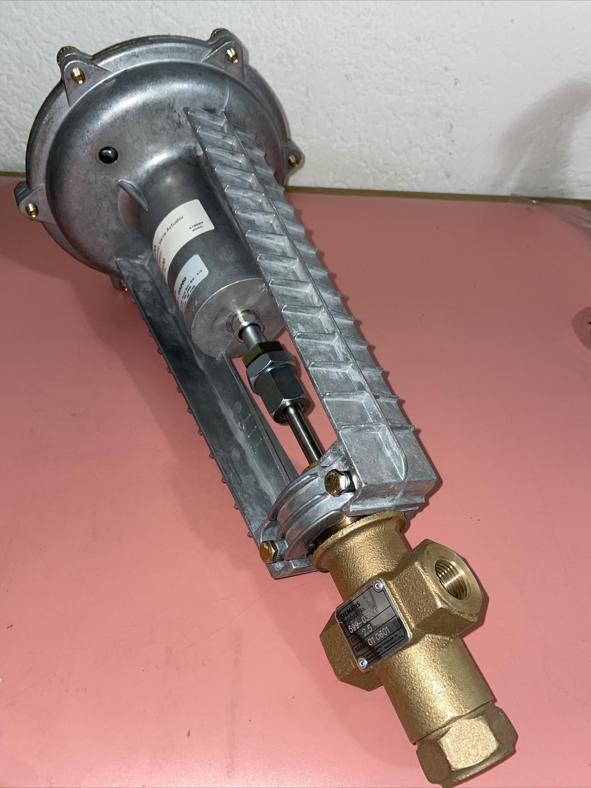 C124138 277-03200 599 Series 3-Way Mixing Control Valve 1/2" FNPT Cv 2.5