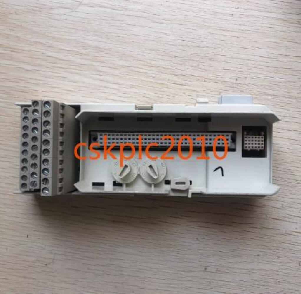 Sealed 3BSE013230R1 TU810V1 Module Base