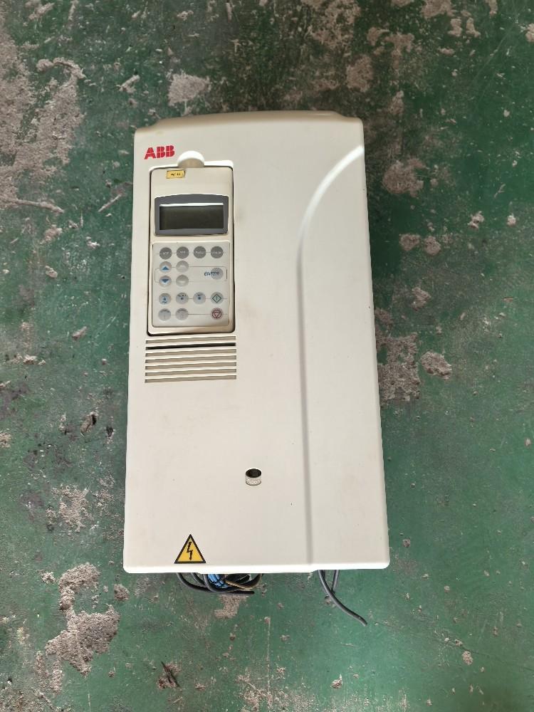 Inverter ACS800-01-0030-3+P901 30KW 380V
