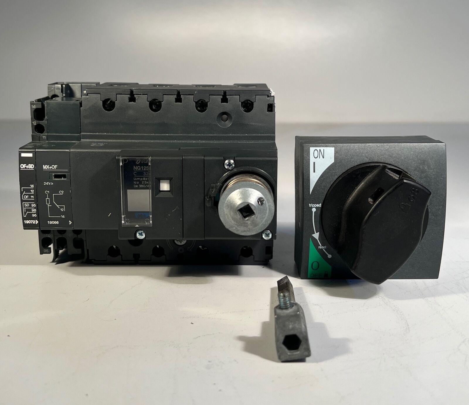 1X Circuit Breaker NG125N 18653 w/ OF+SD 19072 MX+OF 19066