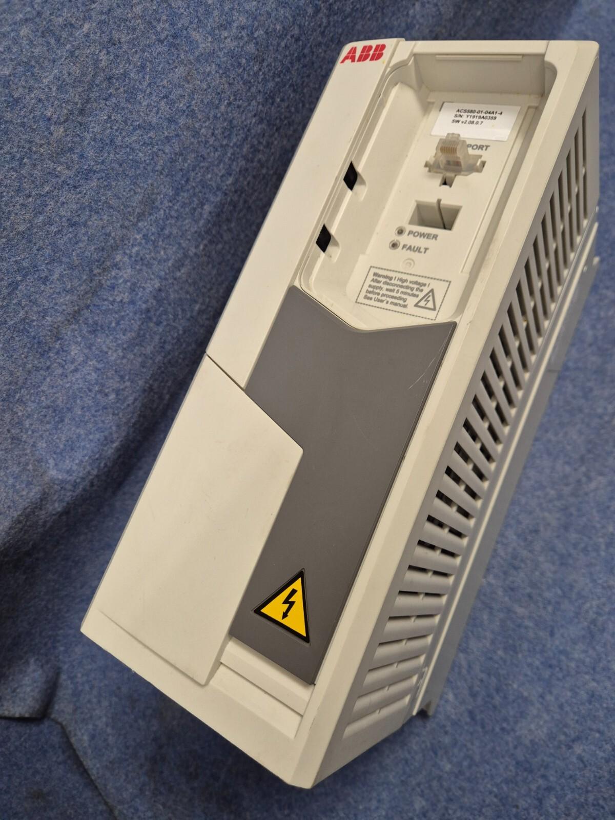 ACS580-01-04A1-4 Drive Pn 1.5 kW, 4.3 A, 400 V.