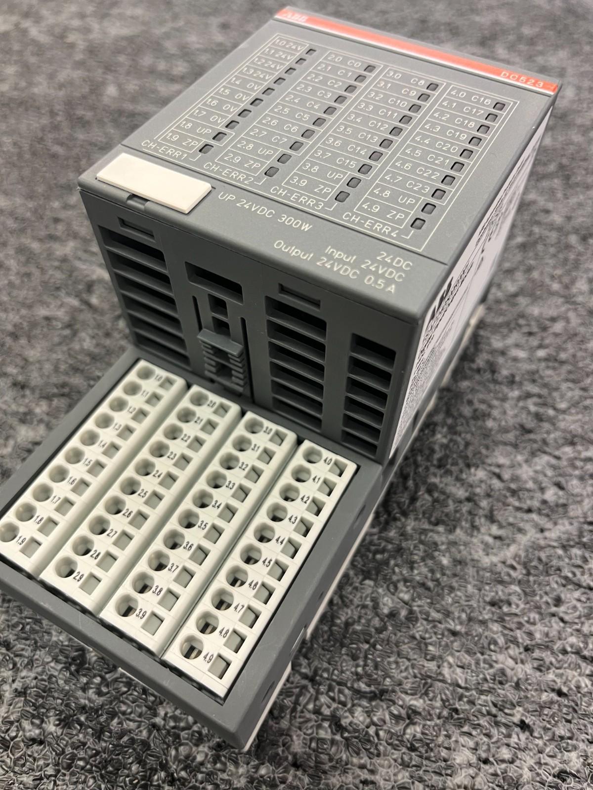 DC523 D4 1SAP240500R0001 Digital i/o Module with TU516 Terminal unit
