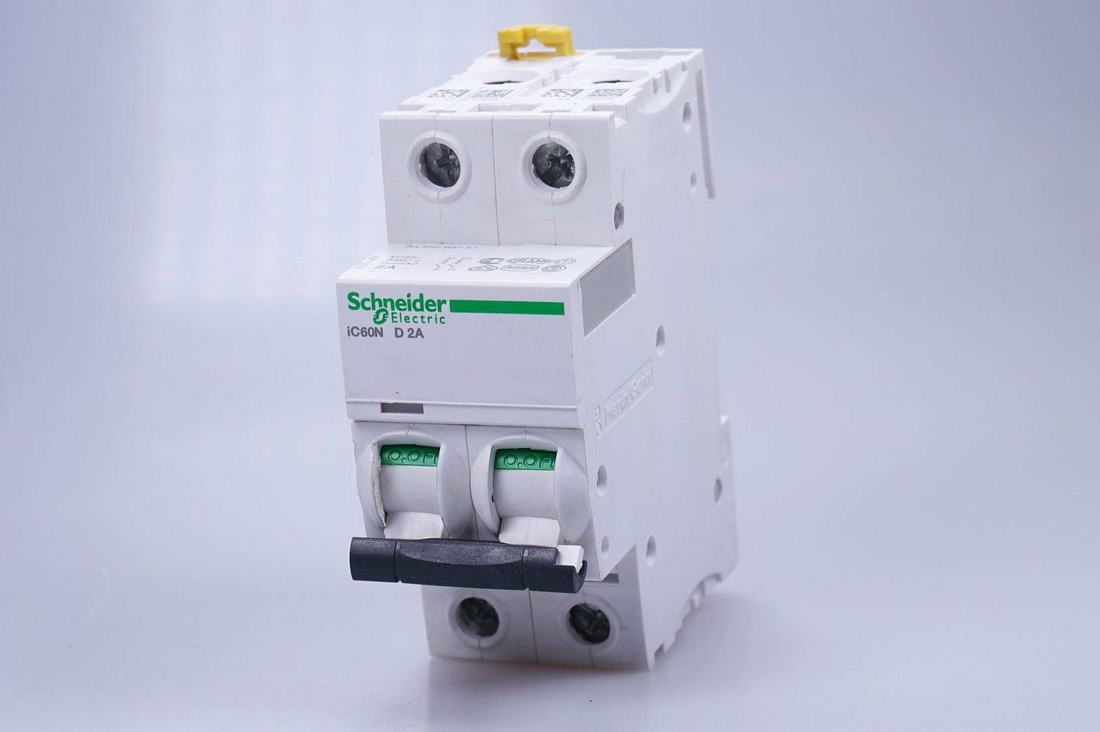 A9F75202 Circuit Breaker With A9A26924 Auxiliary Contact