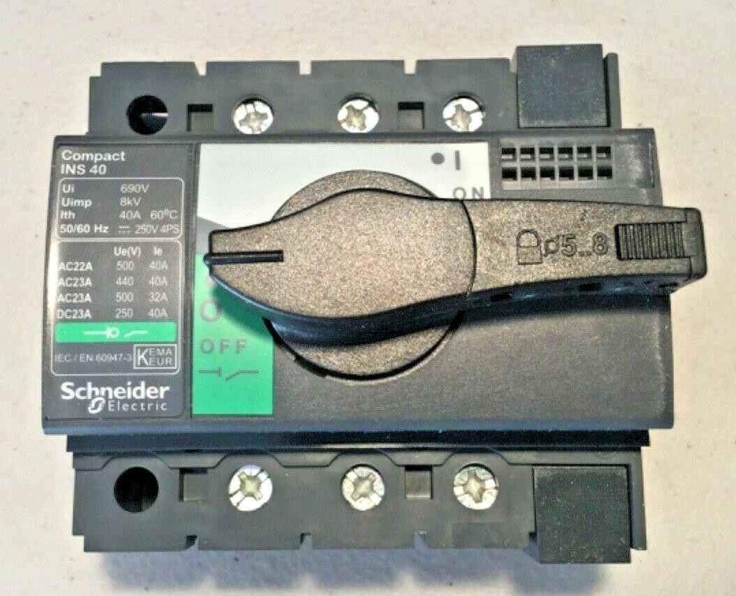 28900 ISOLATOR SW 40 3P INS40