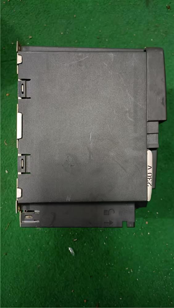 6SE6440-2UC22-2BA0 220V 2.2KW