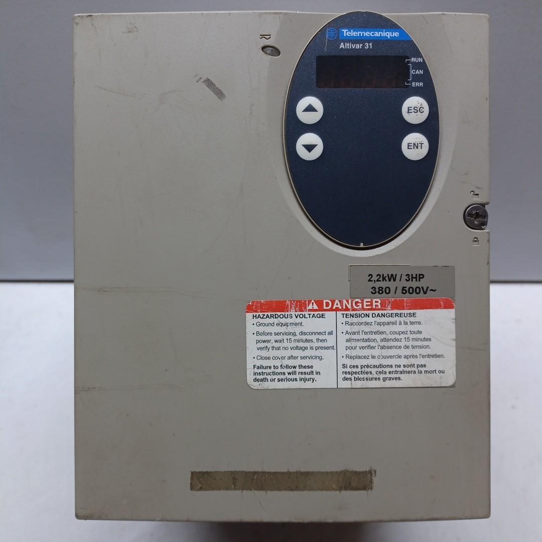TELEMECANIQUE ATV31HU22N4 2.2KW 3HP 380-500V 50/60HZ