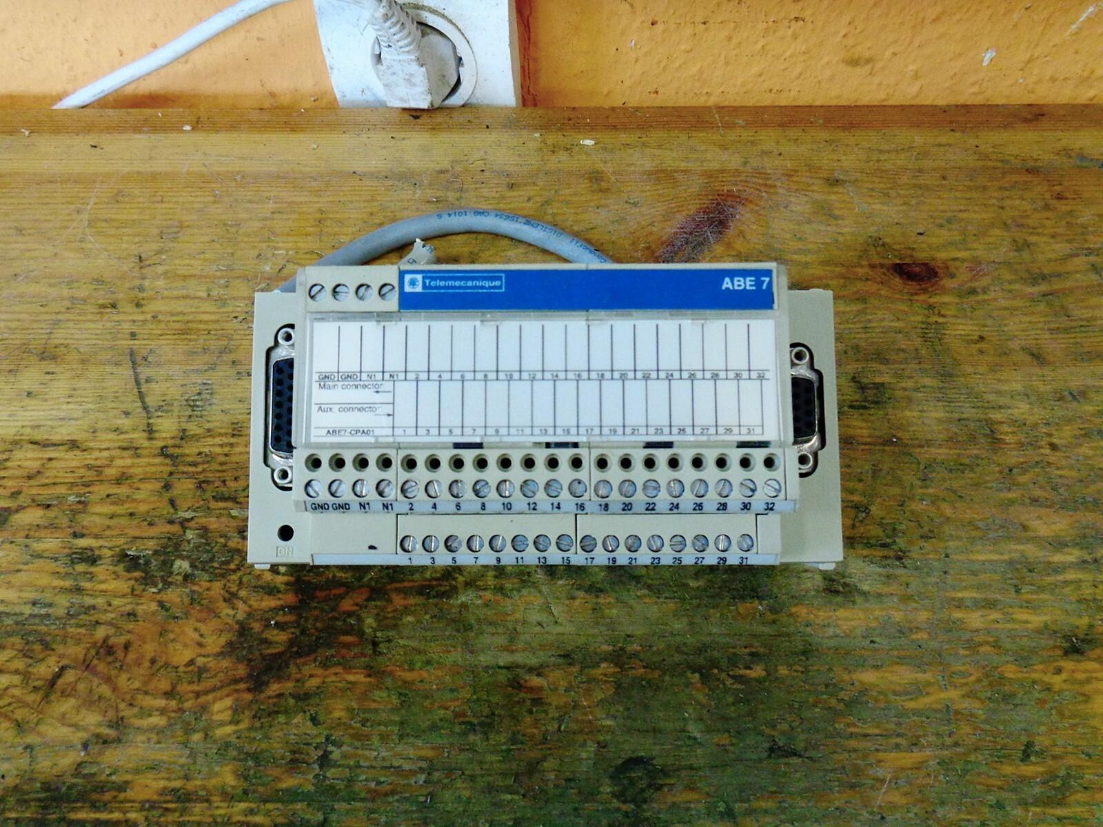 ABE7-CPA01 Module Connection Sub-Base for Counter Analog Channel