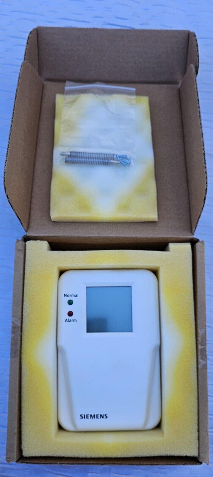 Model 547-206B Room Pressure Monitor 2.5"WC