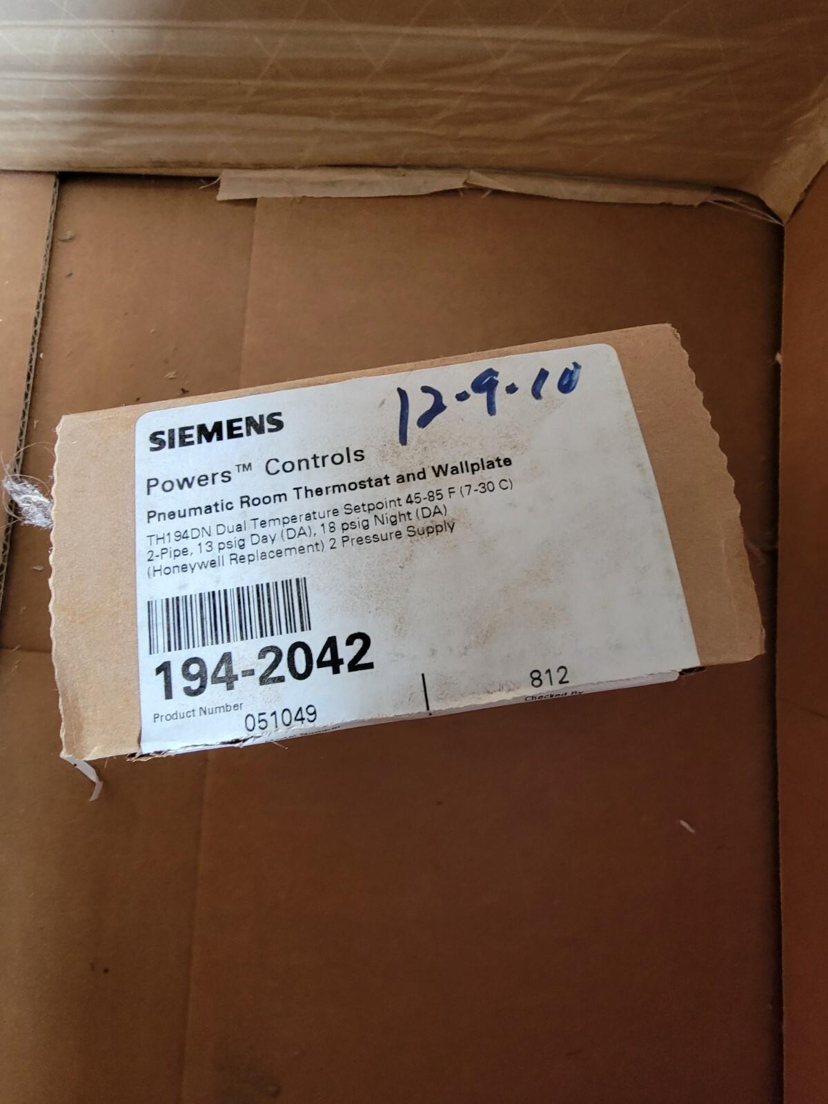 Old Stock* 194-2042 Direct Acting Day Night Pneumatic Thermostat