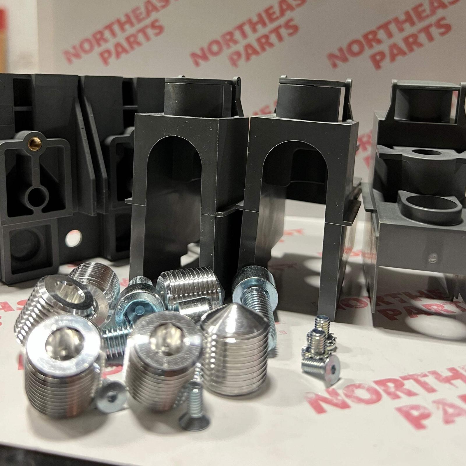 KXT5CUAL2X500KC-3 FRONT TERMINAL LUG KIT XT5 2/0 AWG 500kcmil