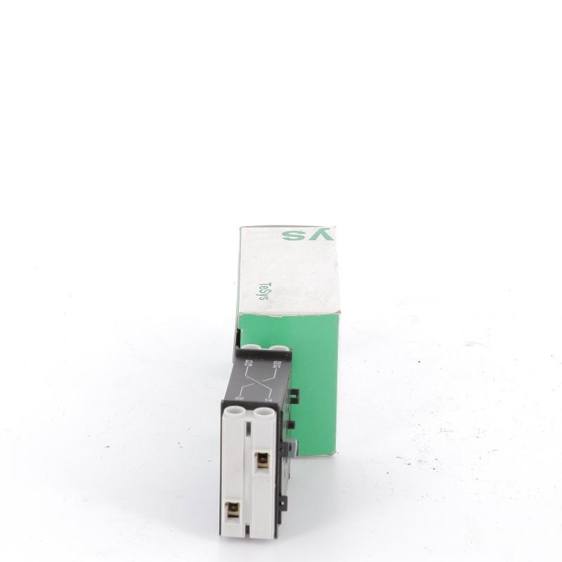 Auxiliary contact block,TeSys Control,1 NC early break+1 NO late make,for V02-V6
