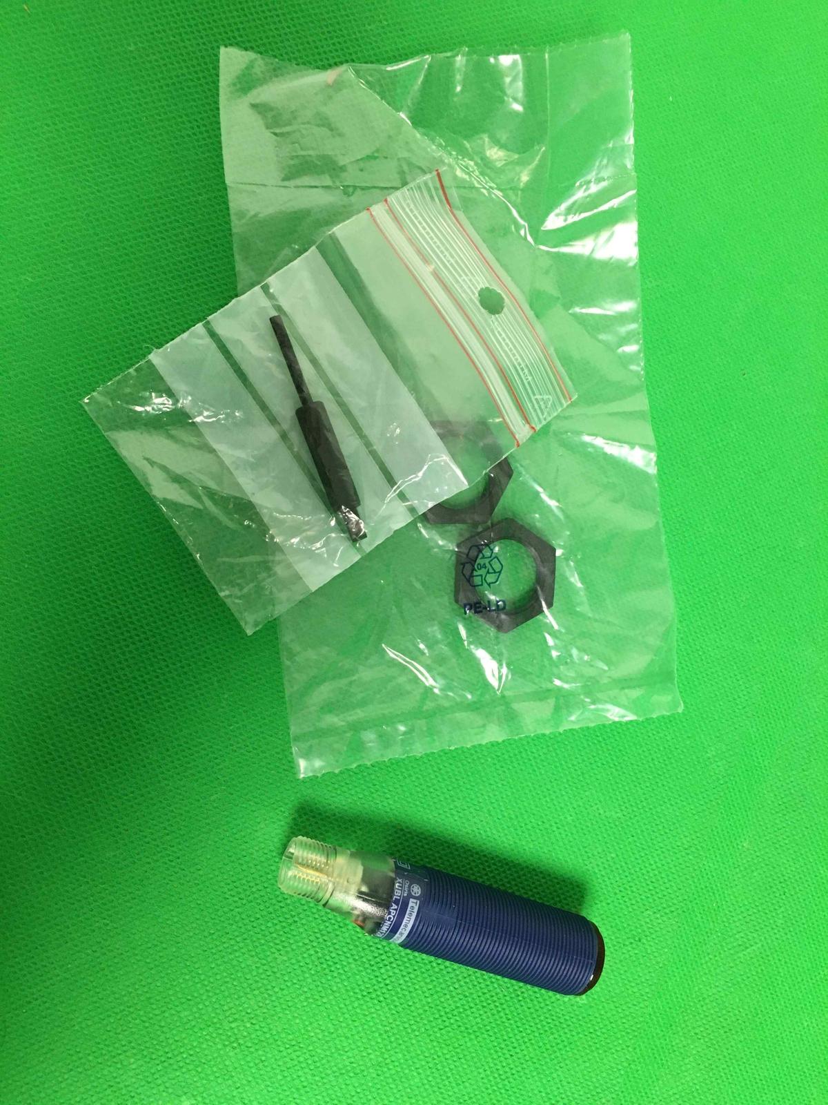 Photoelectric sensors XU, XUB, thru beam, laser, Sn 100 m, 12...24 VDC, M12