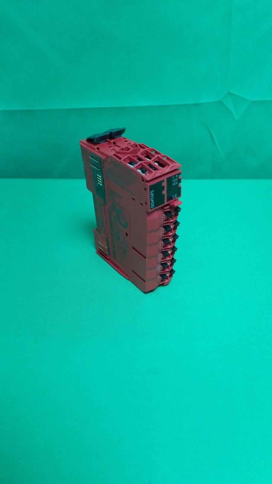Safety dc discrete output module, Modicon TM5, digital 4O, 24V 2 A