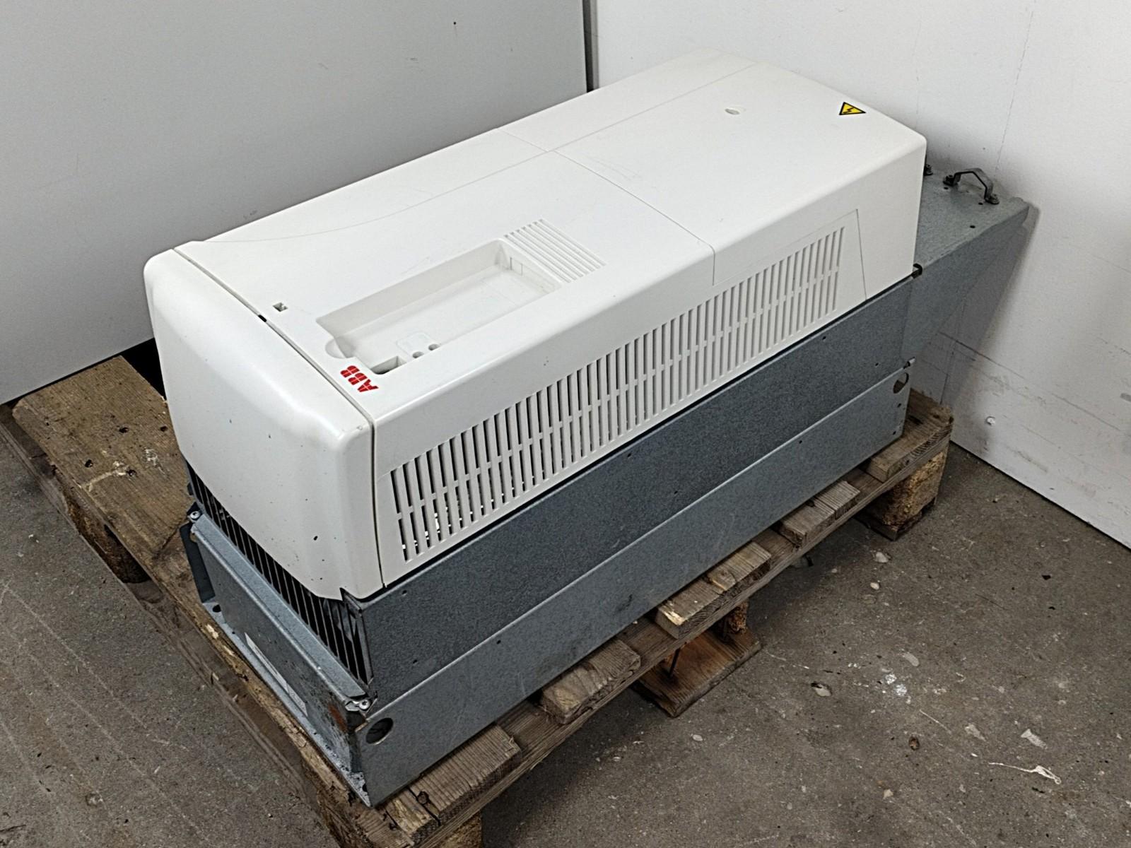 ACS800-01-0070-3+E202+L503+P901 Convertisseur de Fréquence