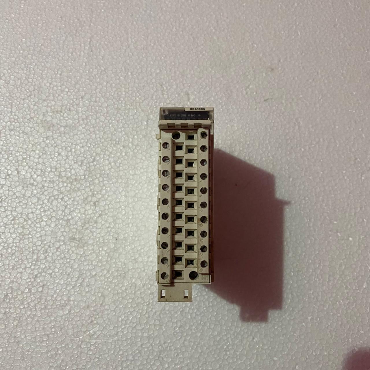 discrete output module, Modicon X80, 16 NO relay outputs, 24 to 240V AC, 24 to 48V DC