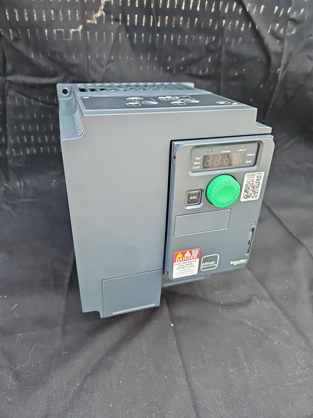 variable speed drive, Altivar Machine ATV320, 3kW, 380 to 500V, 3 phases, compact