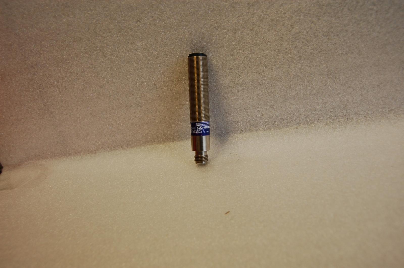 Photoelectric sensors XU, XU2, thru beam, Sn 15 m, 24...240VAC/DC, 1/2"