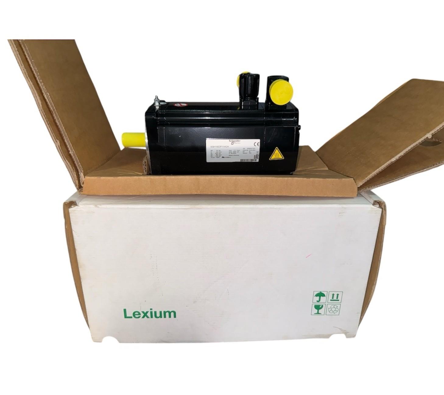 servo motor BSH, Lexium 05, 3.4N.m, 2500rpm, 100mm, keyed shaft, Sincos single turn, without brake, IP50