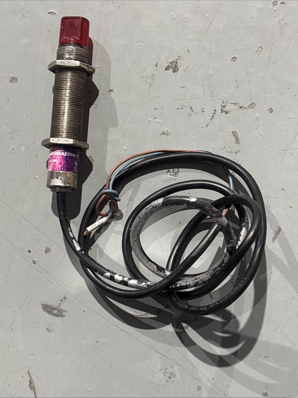 Photoelectric sensors XU, XU2, thru beam, Sn 15 m, 24...240VAC/DC, cable 2 m