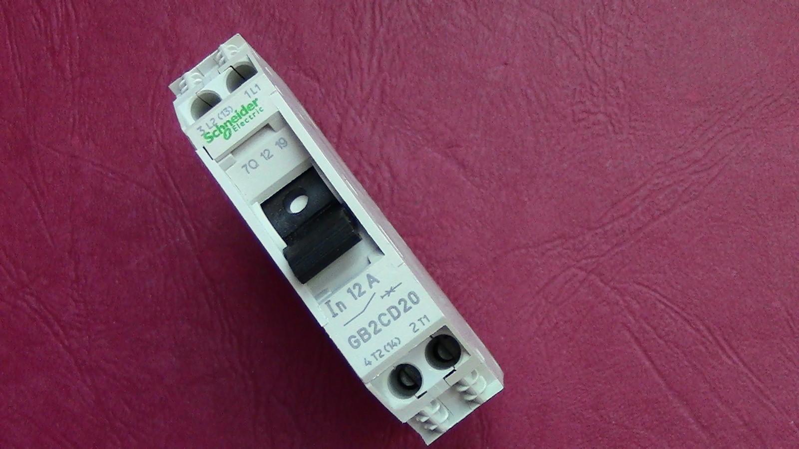 TeSys GB2 thermal magnetic circuit protector, 1 P + N, 12 A, Id = 165 A