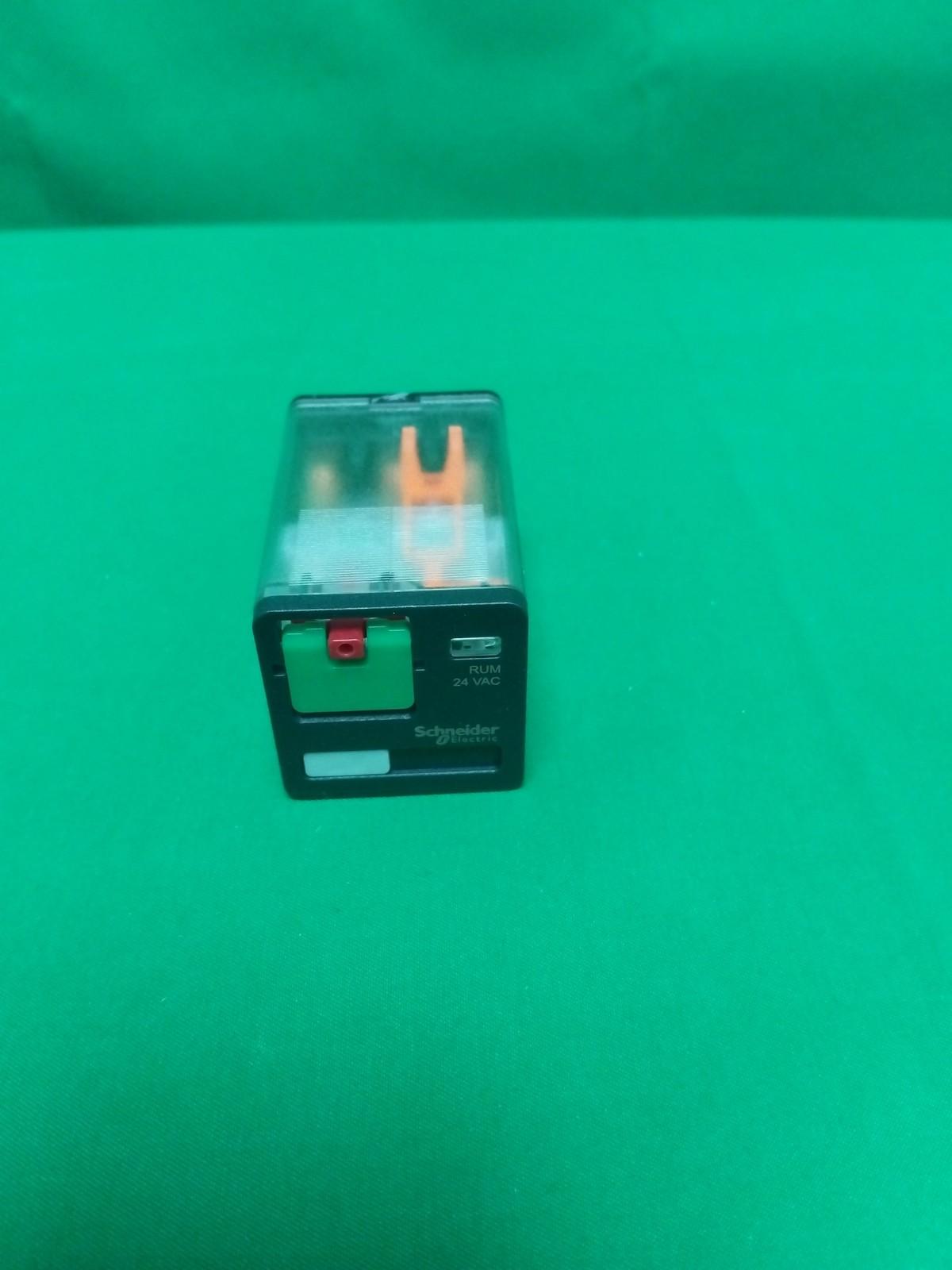 universal plug in relay, Harmony Electromechanical Relays, 10A, 3CO, lockable test but to n, 24V AC