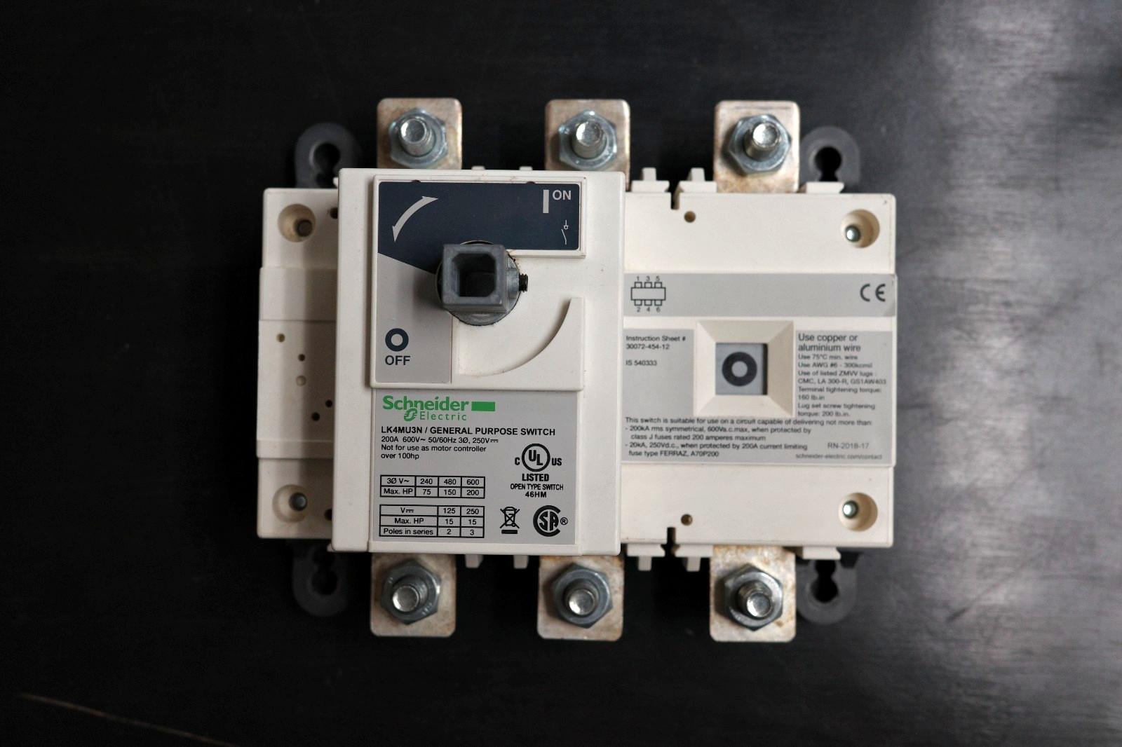 Disconnect Switch, TeSys LK, nonfusible, 200A, 600 V, HP rated, 3 pole, rotary handle, up to 200kA SCCR