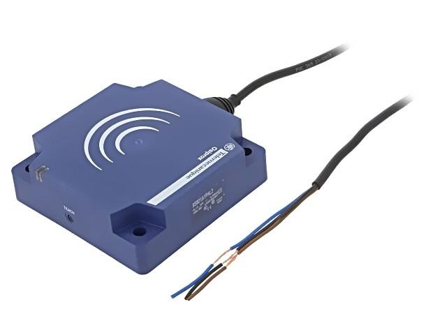 Inductive proximity sensors XS, inductive sensor XS8 80x80x26, PBT, Sn60mm, 12...24 VDC, cable 2 m