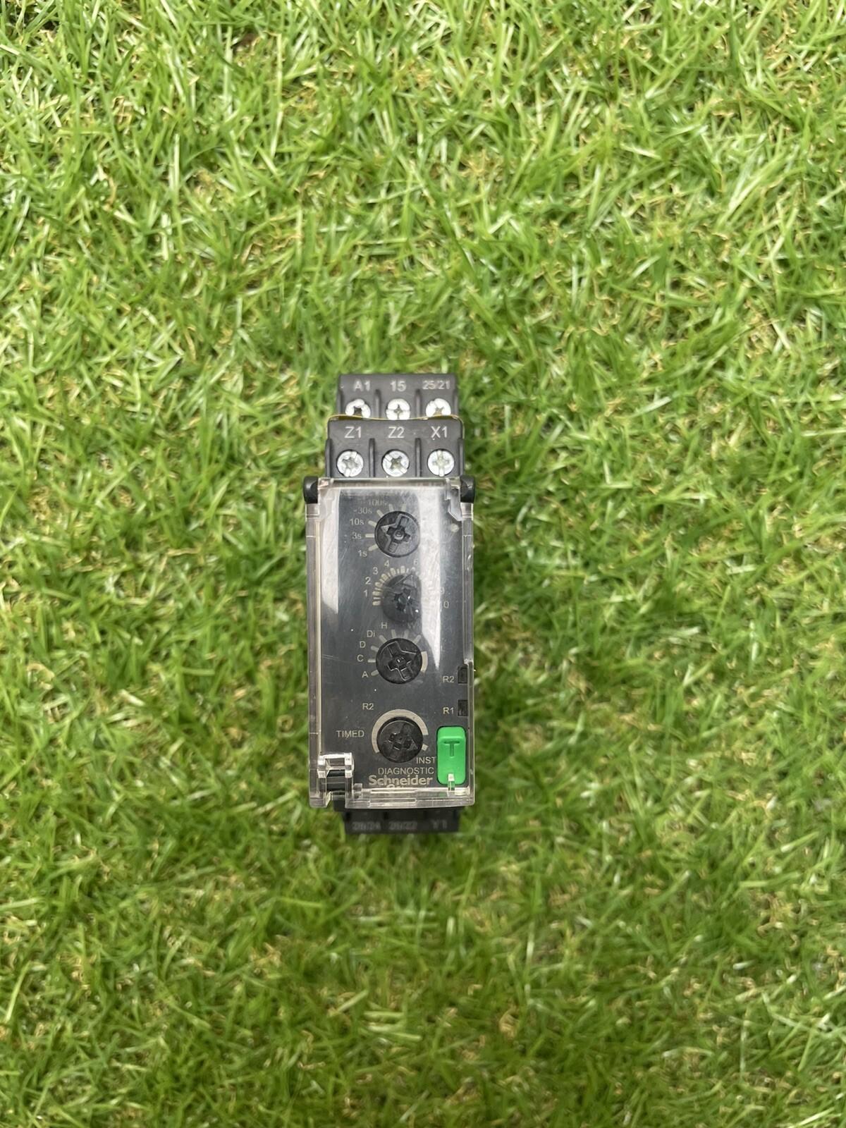 multifunction relay, Harmony Timer Relays, 8A, 2CO, 0.05s…300h, screw connectors, 24...240V AC DC