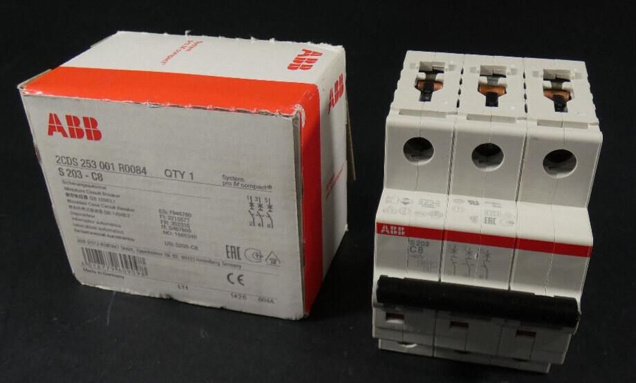 S203-C8 Miniature Circuit Breaker - 3P - C - 8 A