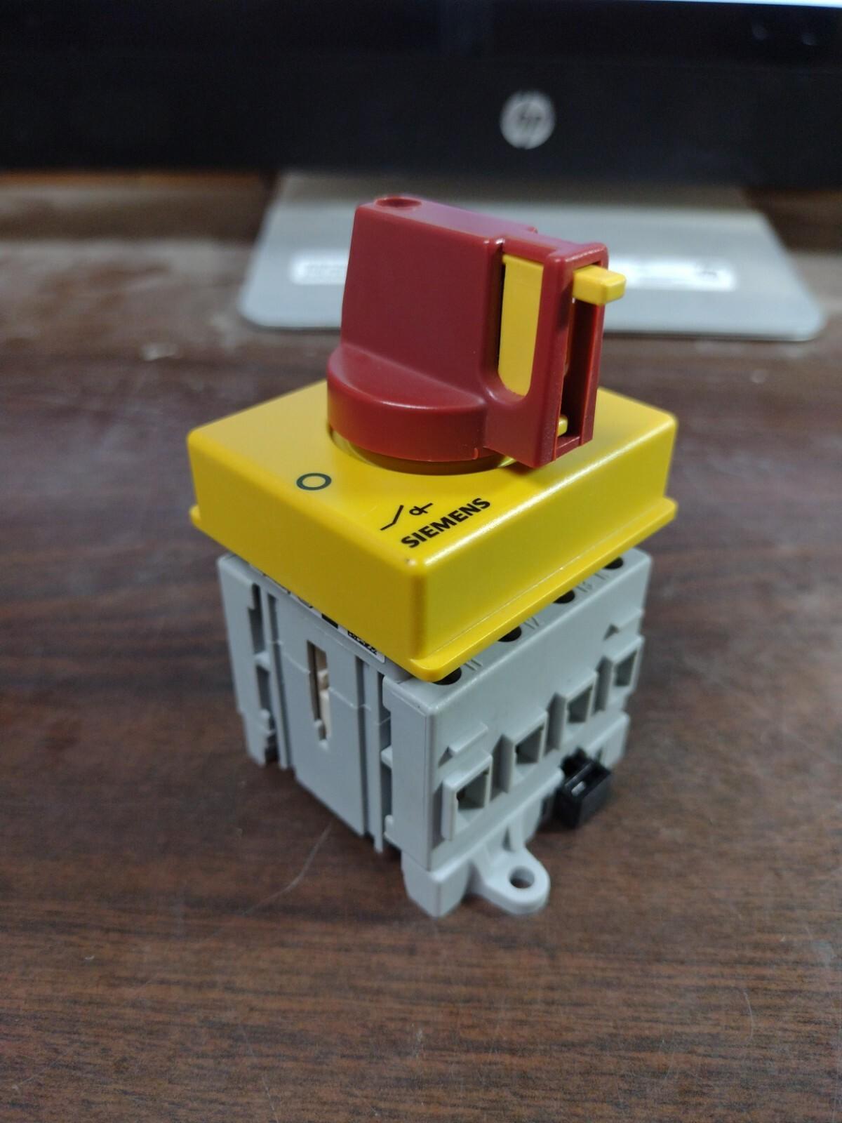 DISC SW 16A KNOB DIST BOARD R/Y 4P