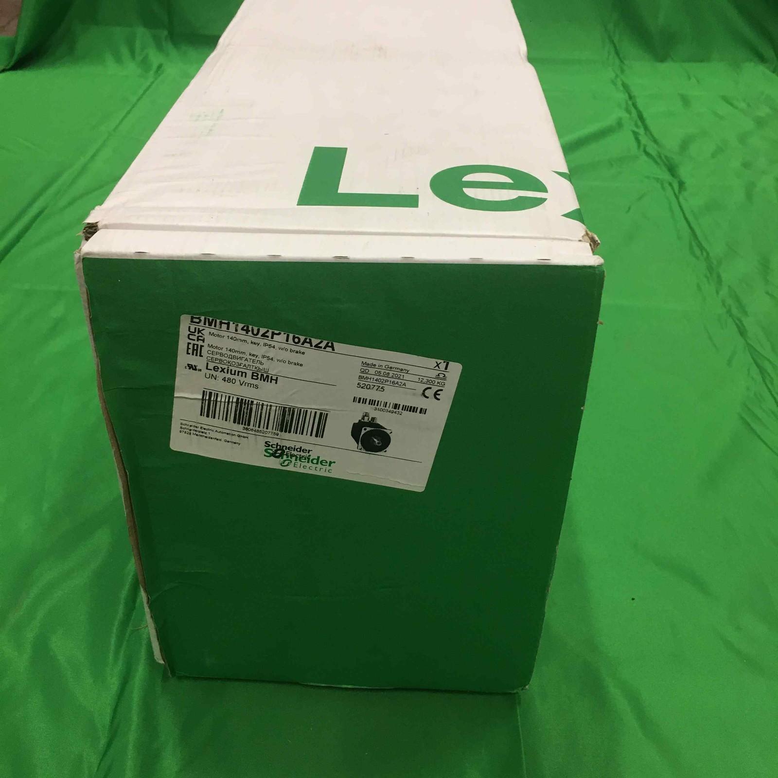 servo motor BMH, Lexium 32, 18.5Nm, 4000rpm, keyed shaft, without brake, IP54, 16bit encoder