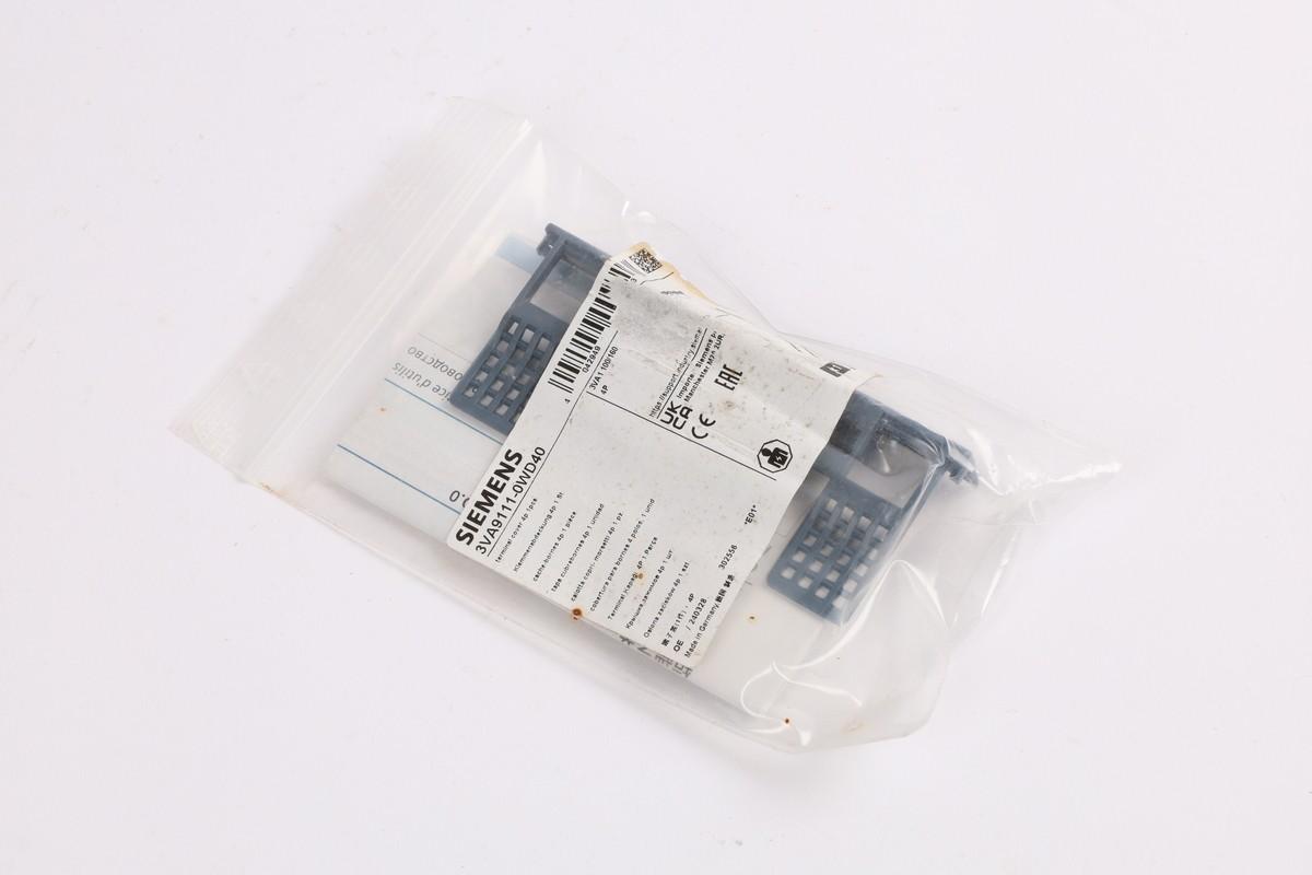 BRKR 3VA1 160A 4P TRML COVER FIXED MNT