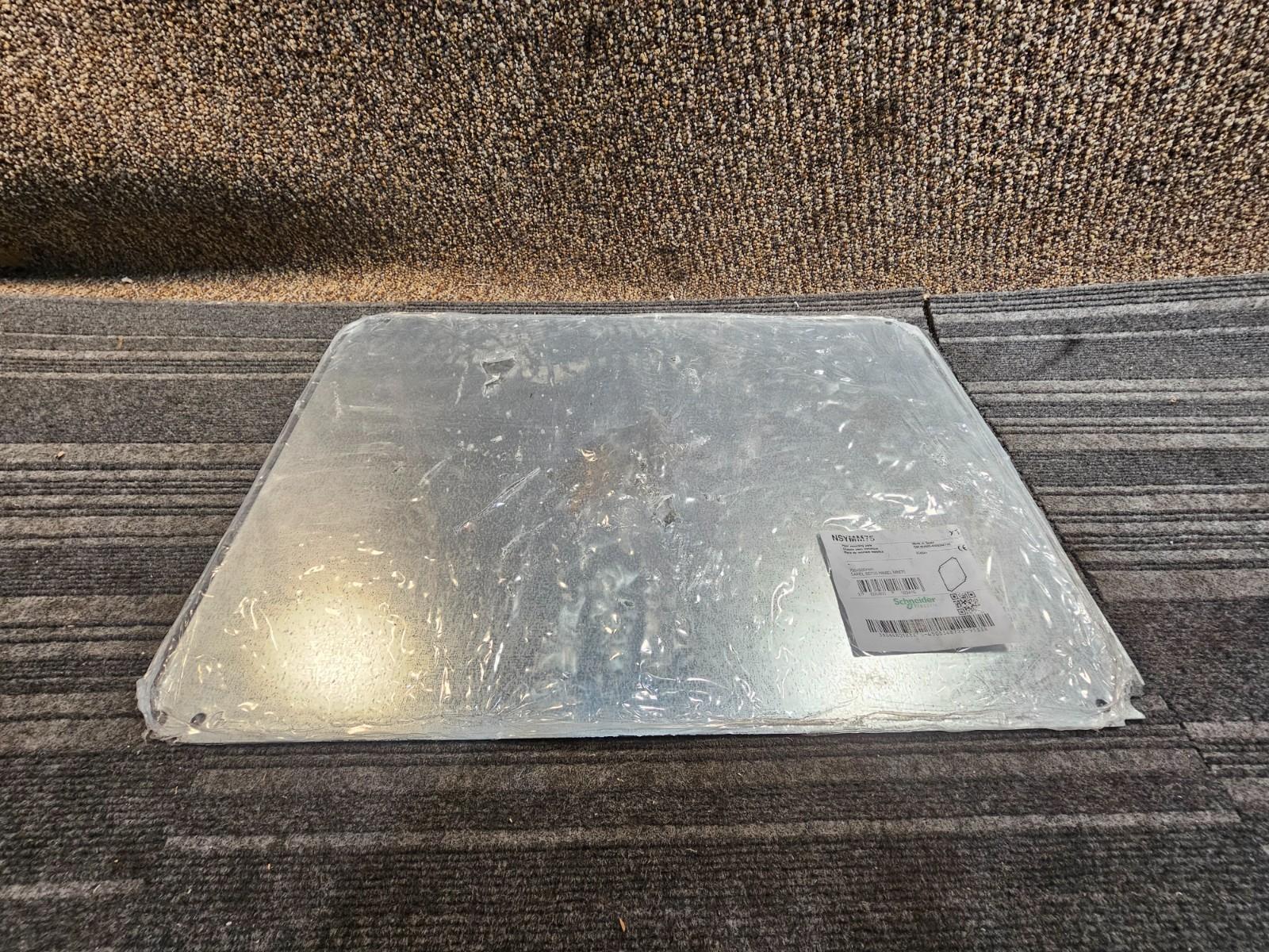 Plain mounting plate H700xW500mm made of galvanised sheet steel