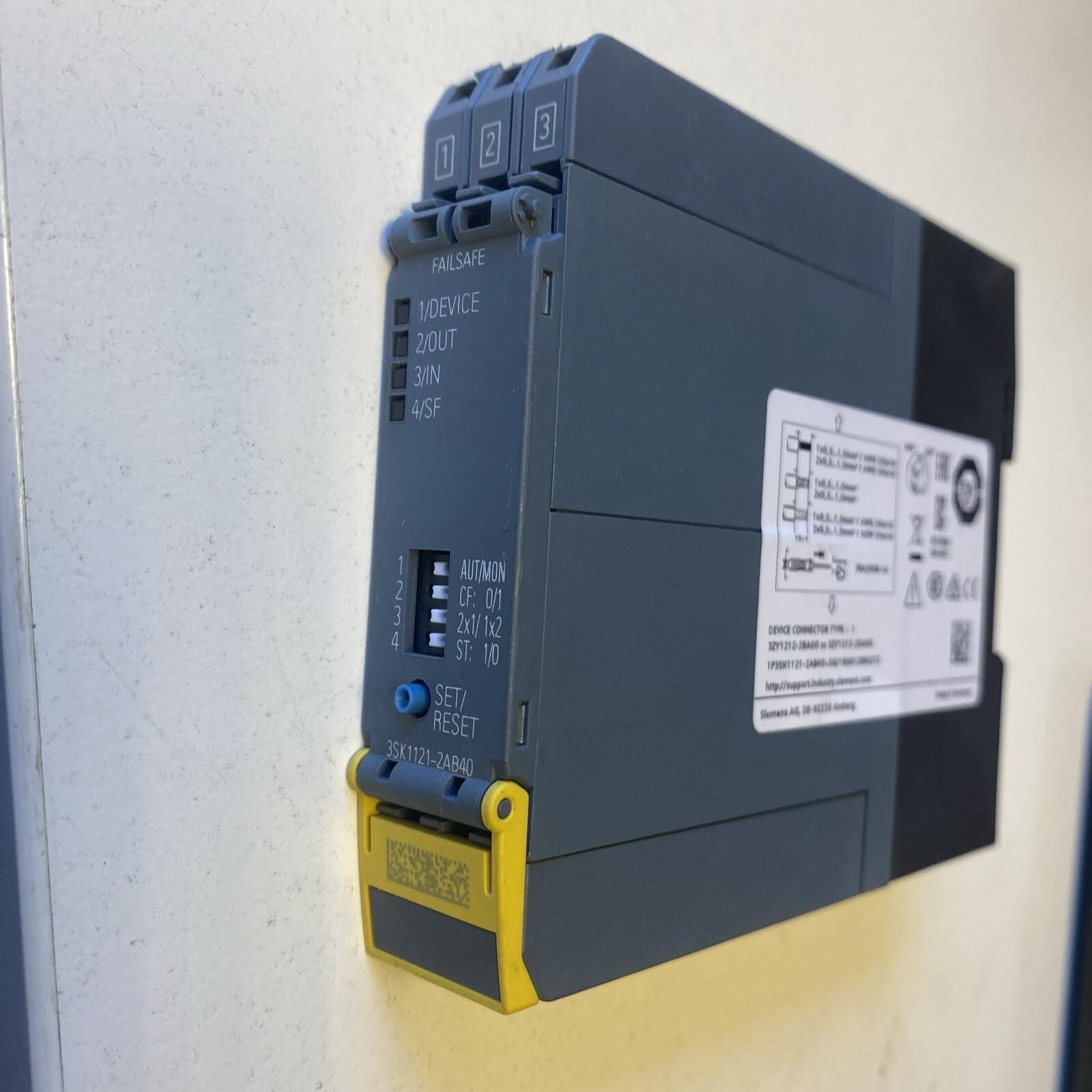 SAFETY RELAY ADV, 3NO+1NC, 24VDC, SPRNG