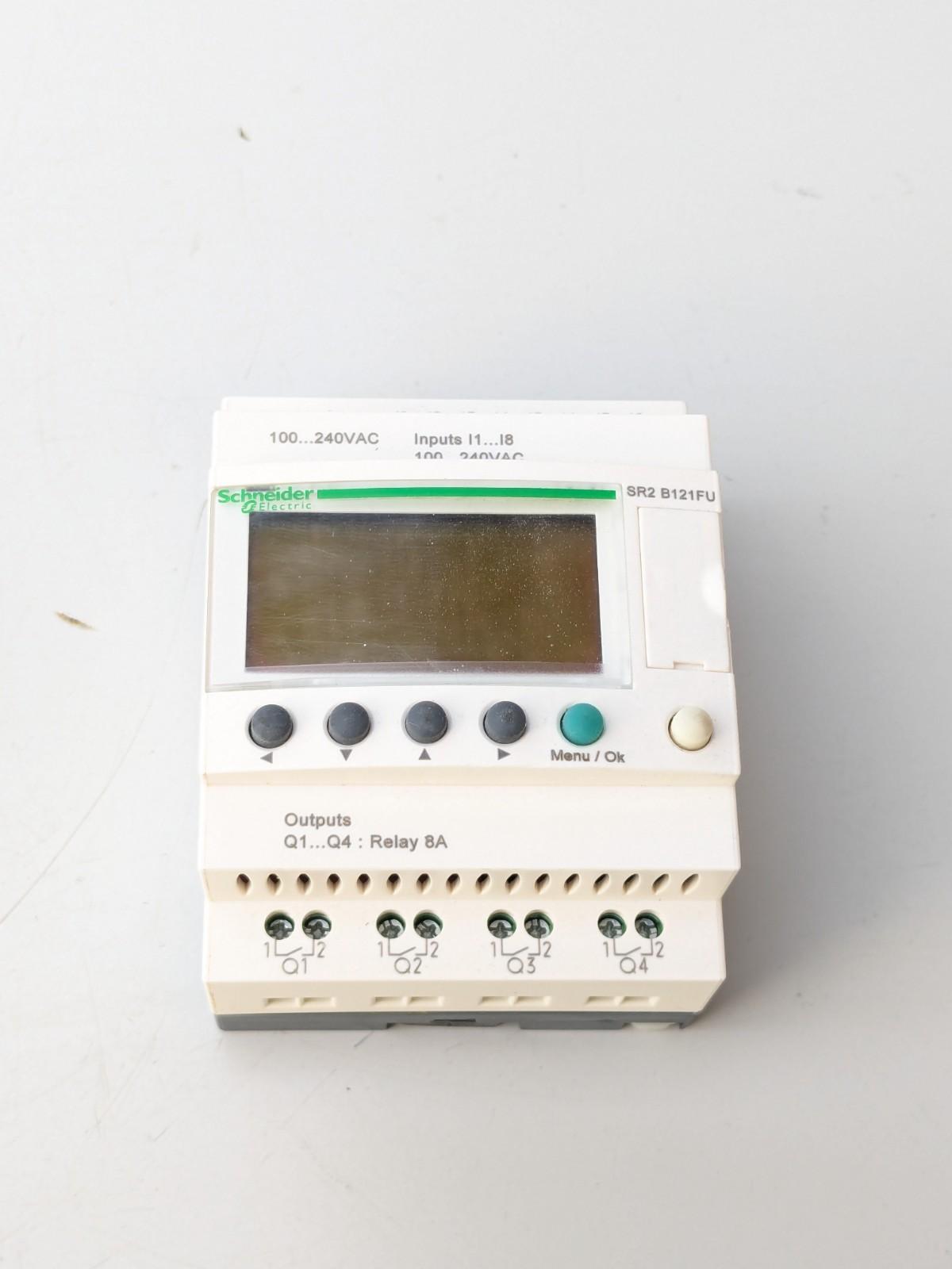 compact smart relay, Zelio Logic SR2 SR3, 12 IO, 100 to 240V AC, clock, display