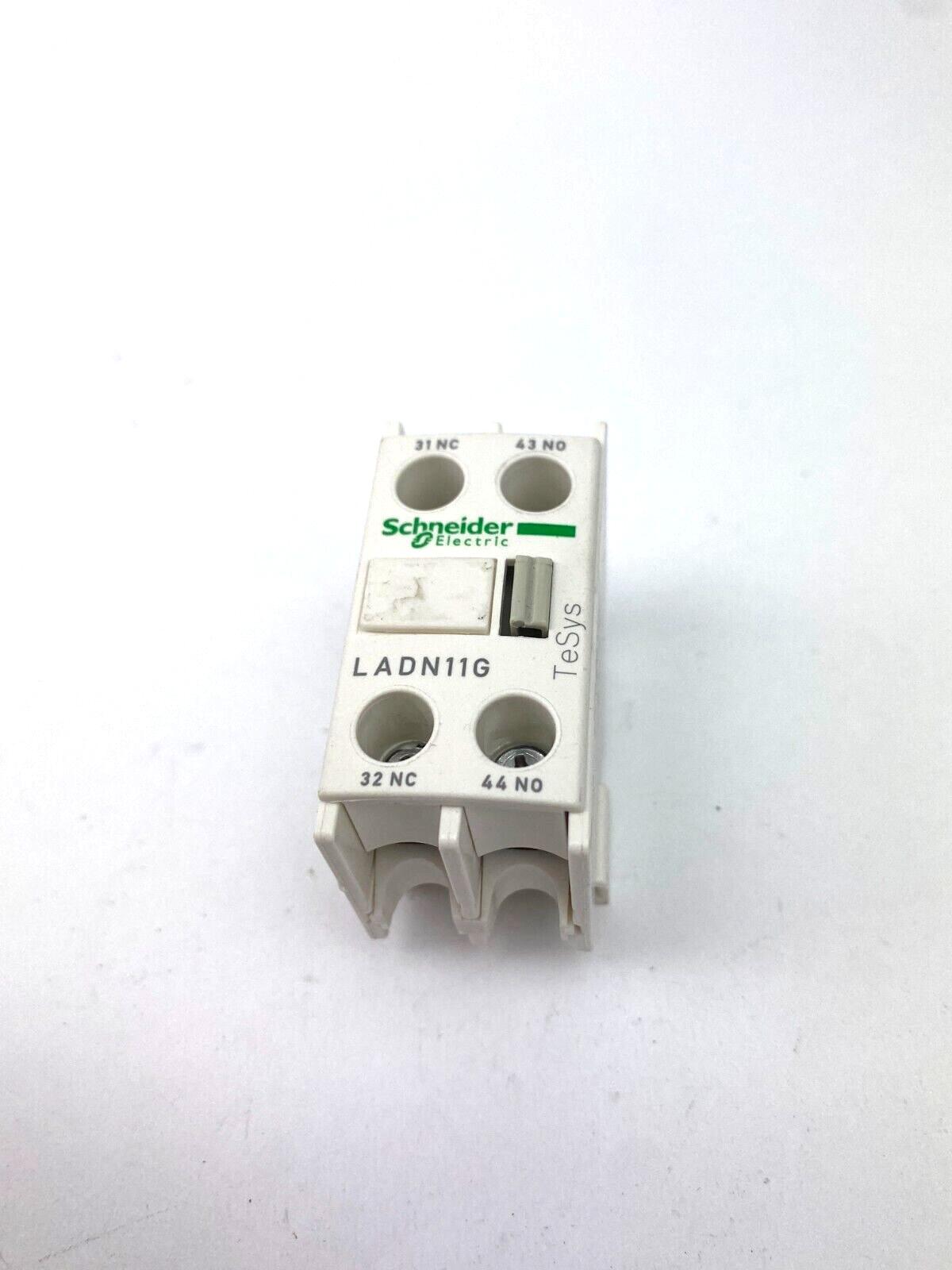 Auxiliary contact block, TeSys Deca, 1NO + 1NC, front mounting, screw clamp terminals, EN 50012