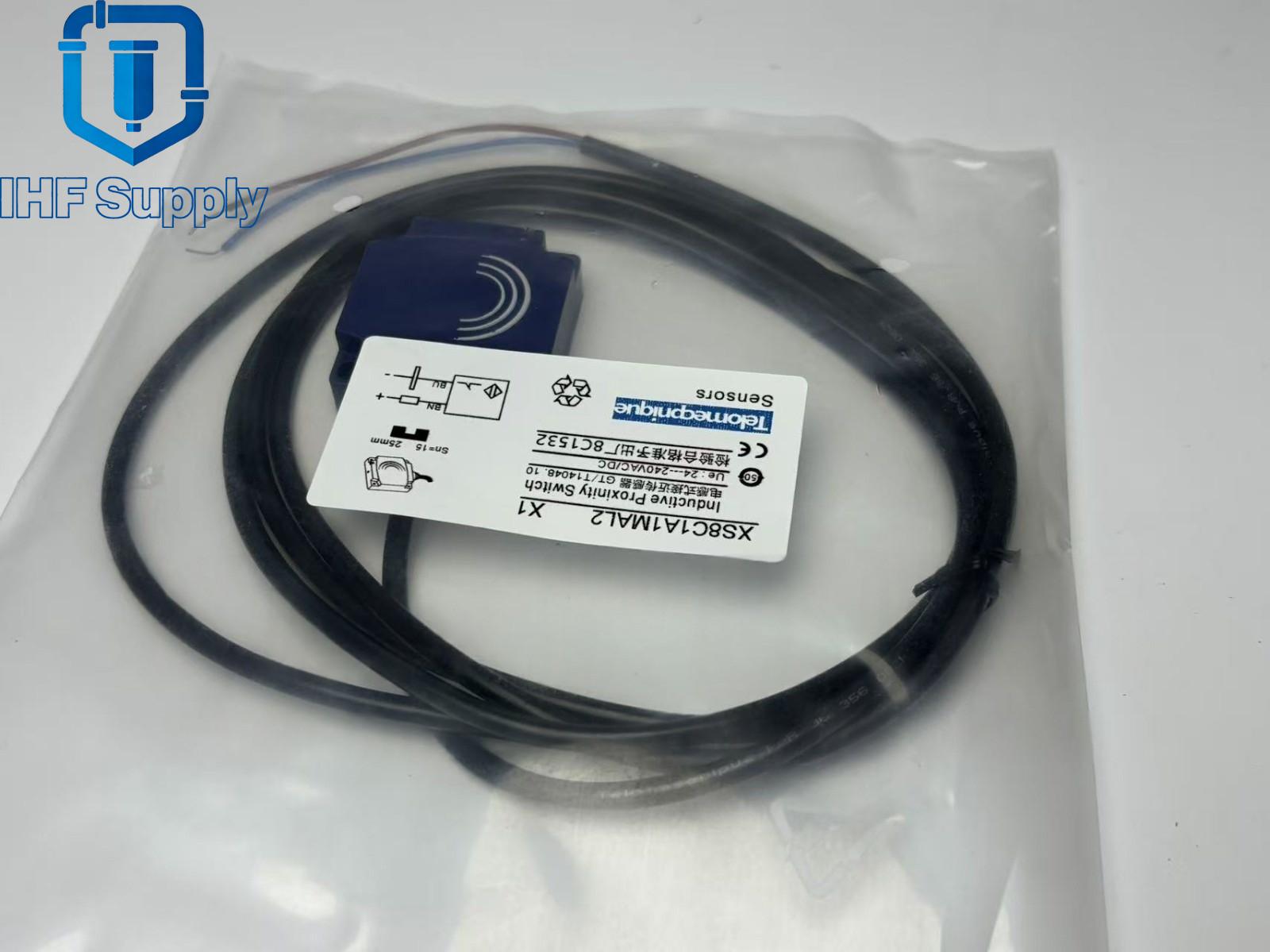 Inductive proximity sensors XS, inductive sensor XS8 40x40x15, PBT, Sn25mm, 24...240VAC/DC, cable 2 m