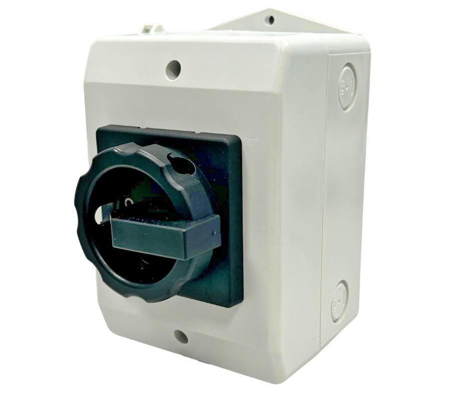DISC SW 16A ENCL ROT HDL BLK 4P