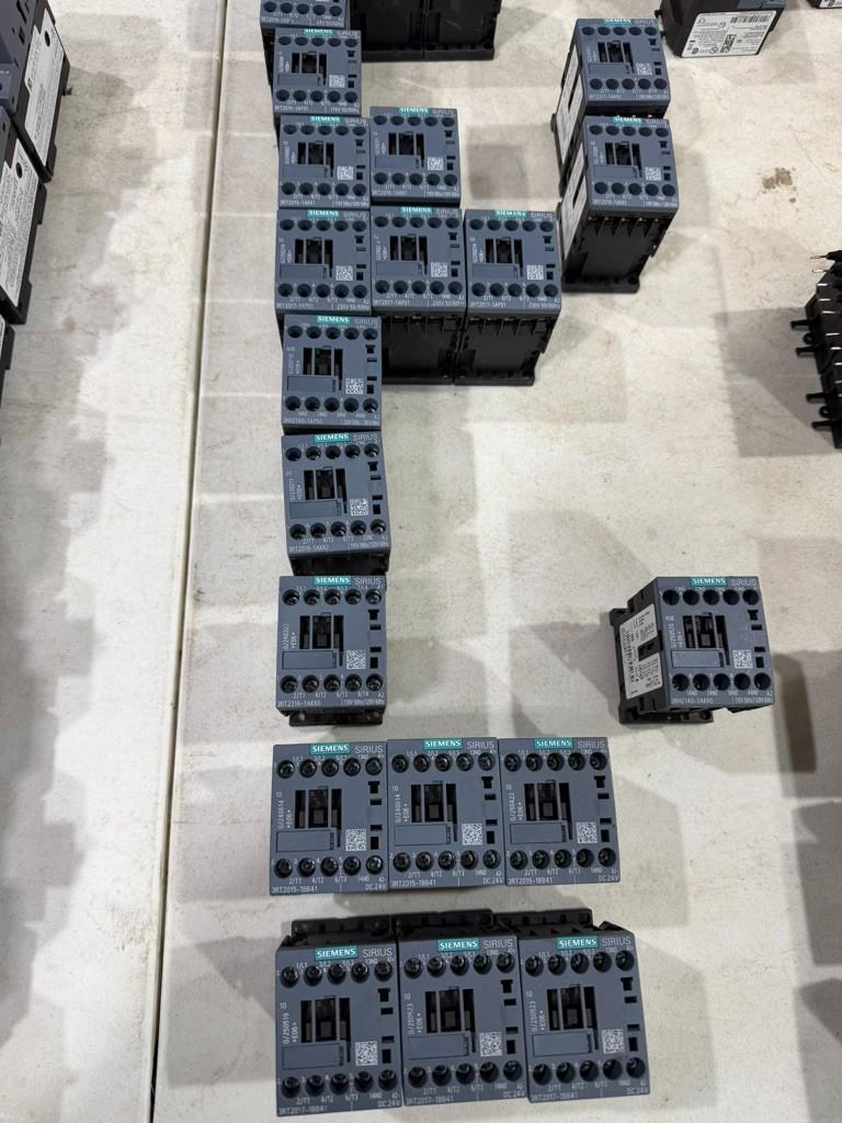 CONTACTOR RELAY 4NO AC 120V SCREW