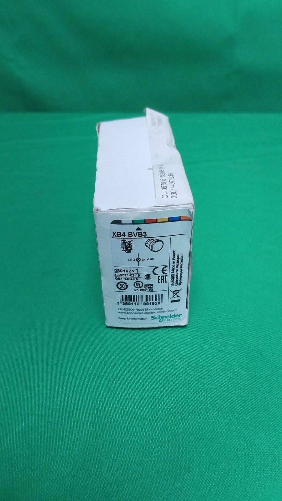 Pilot light, Harmony XB4,metal, green, 22mm, universal LED, plain lens, 24V AC DC