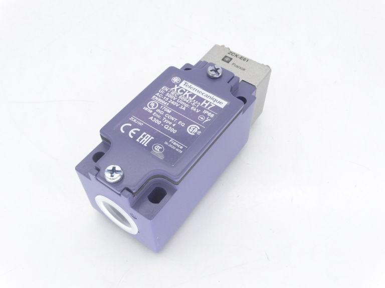 Limit switch, XC Standard, XCKJ, metal end plunger, 1NC+1 NO, snap action, 1/2NPT