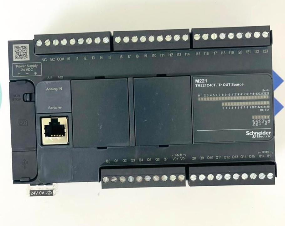 logic controller, Modicon M221, 40 IO, transistor, PNP