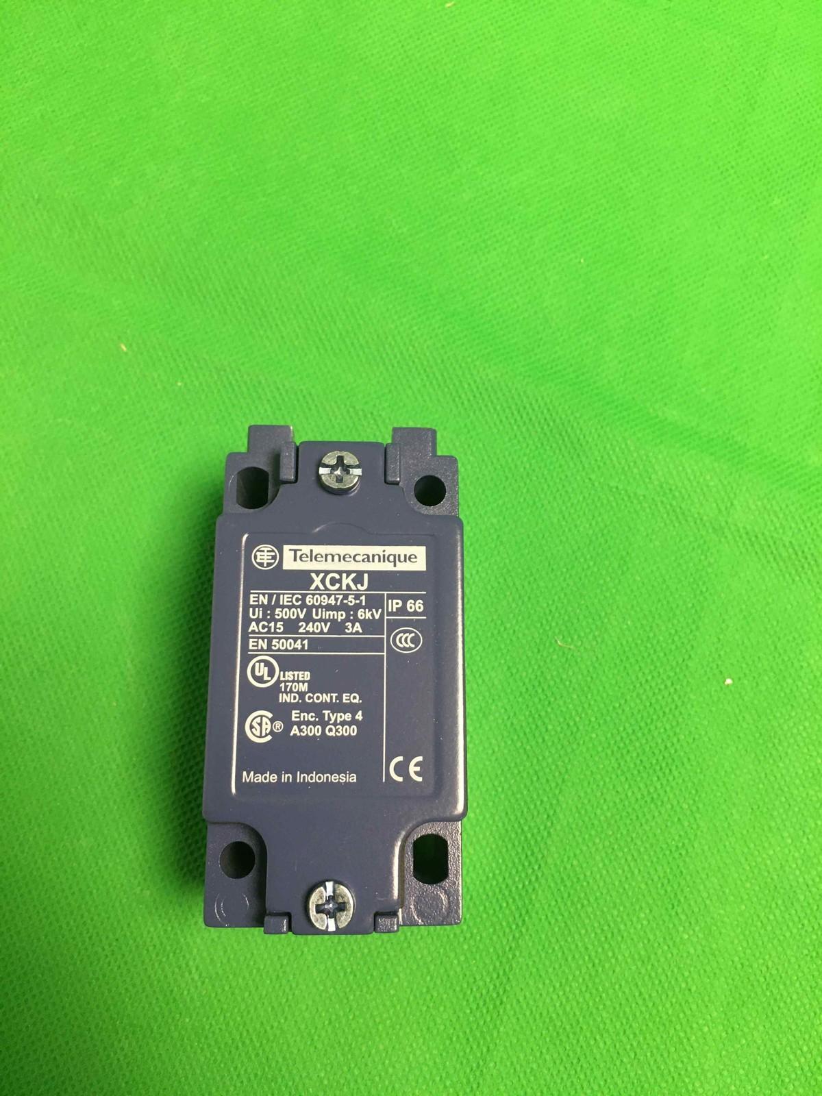 Limit switch body, Limit switches XC Standard, ZCKJ, fixed, w/o display, 1NC+1 NO, snap action, Pg13