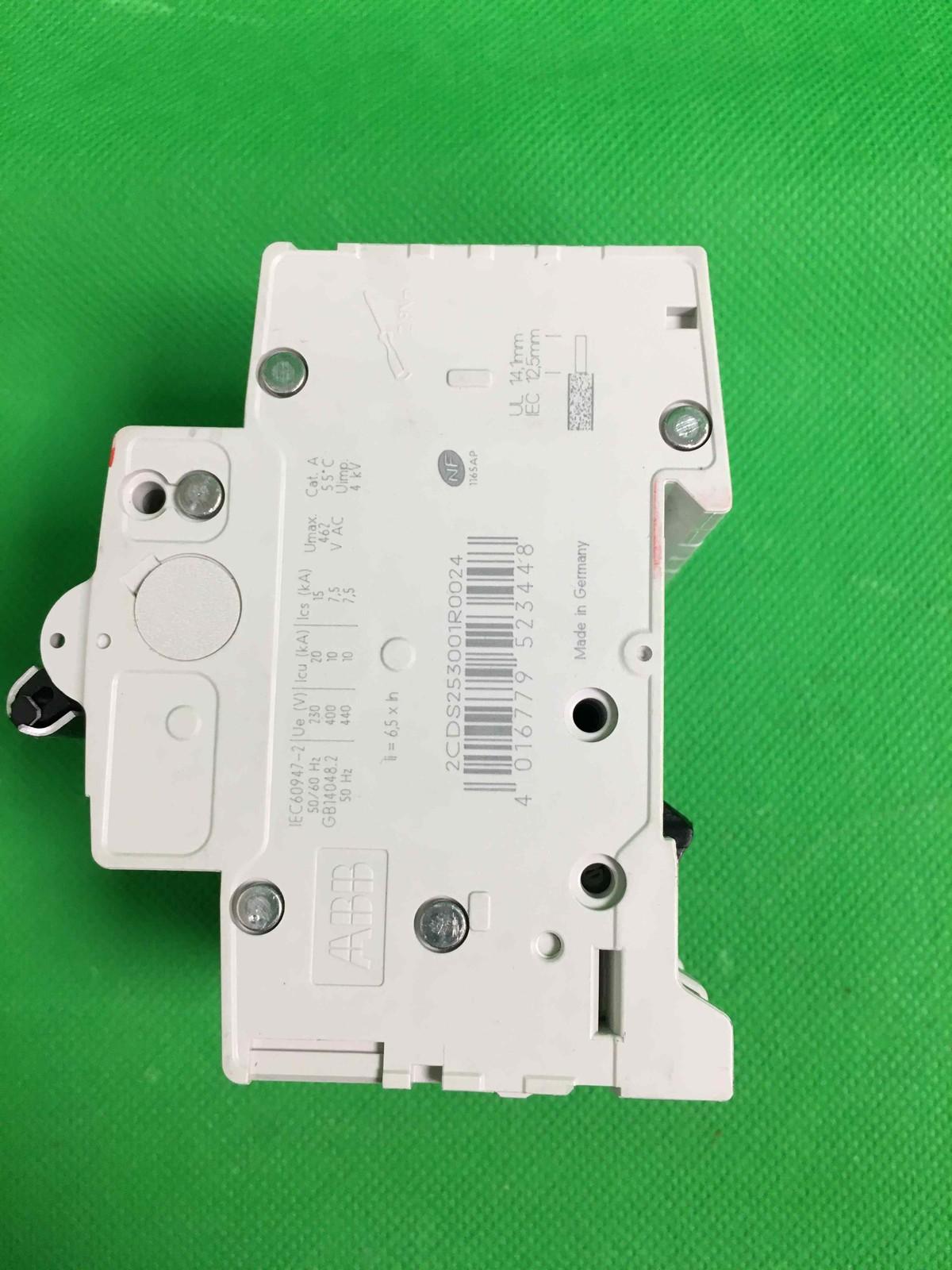 S203-C2 Miniature Circuit Breaker - 3P - C - 2 A