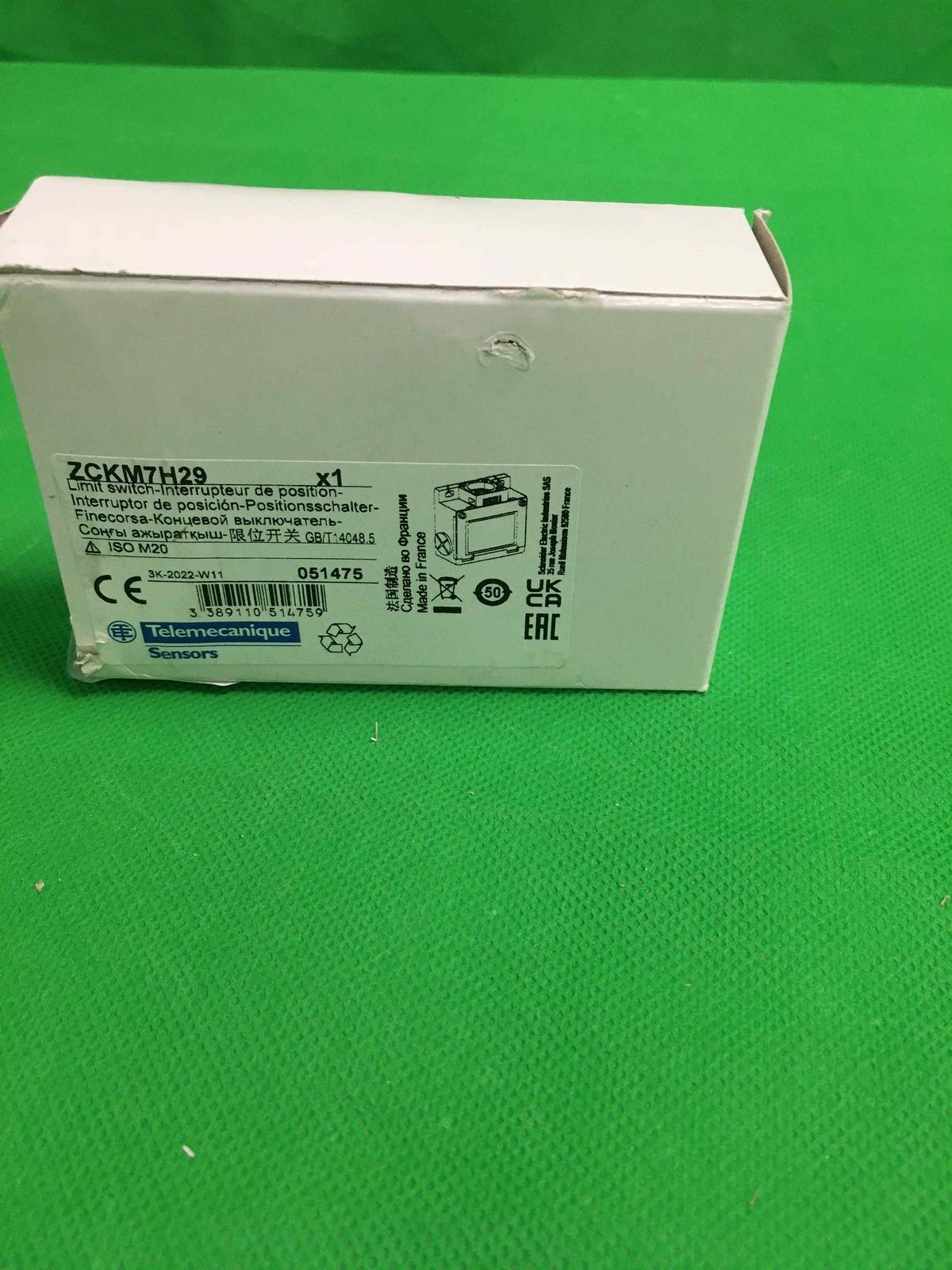 Limit switch body, Limit switches XC Standard, ZCKM, 2NC, slow break, Pg11